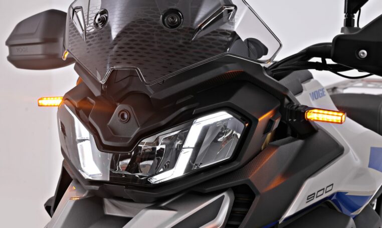 voge-900dsx-detalle-02-1-scaled-2