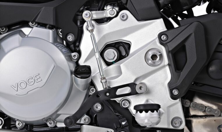 voge-900dsx-detalle-19-scaled-2