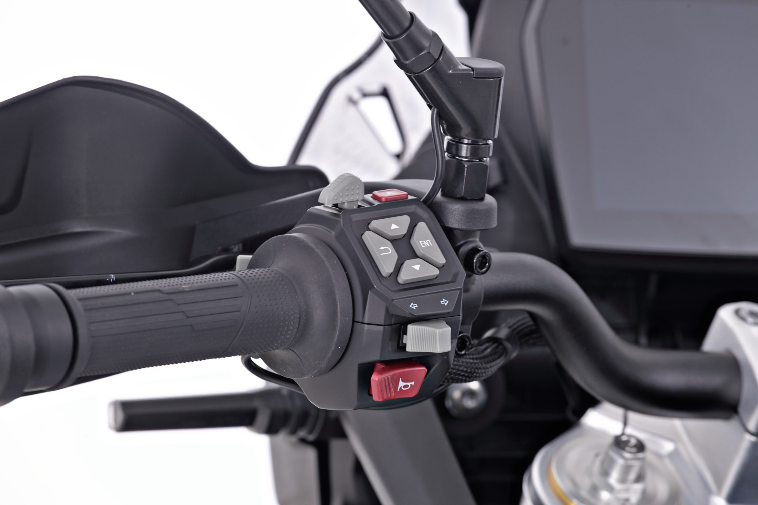 voge-900dsx-detalle-23-scaled-2