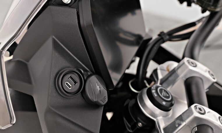 voge-900dsx-detalle-40-scaled-2